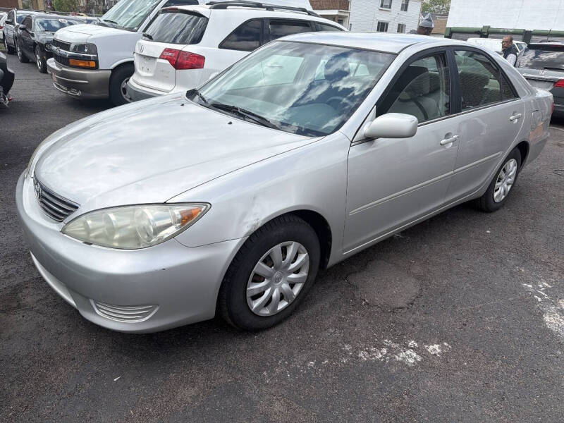 2005 Toyota Camry LE