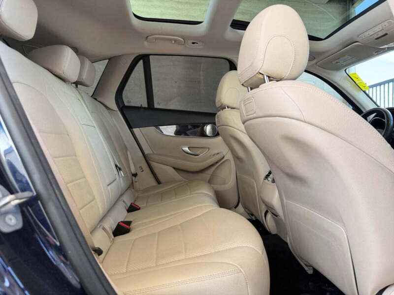 2018 Mercedes-Benz GLC GLC 300