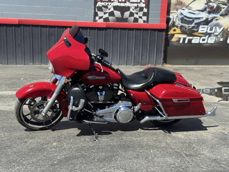 2021 Harley-Davidson Street Glide 107 FLHX