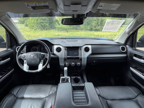 2018 Toyota Tundra SR5