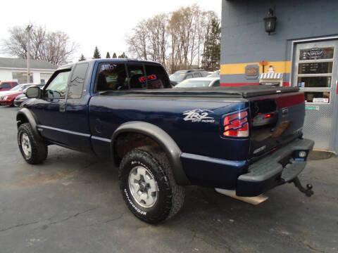 2002 Chevrolet S-10 LS