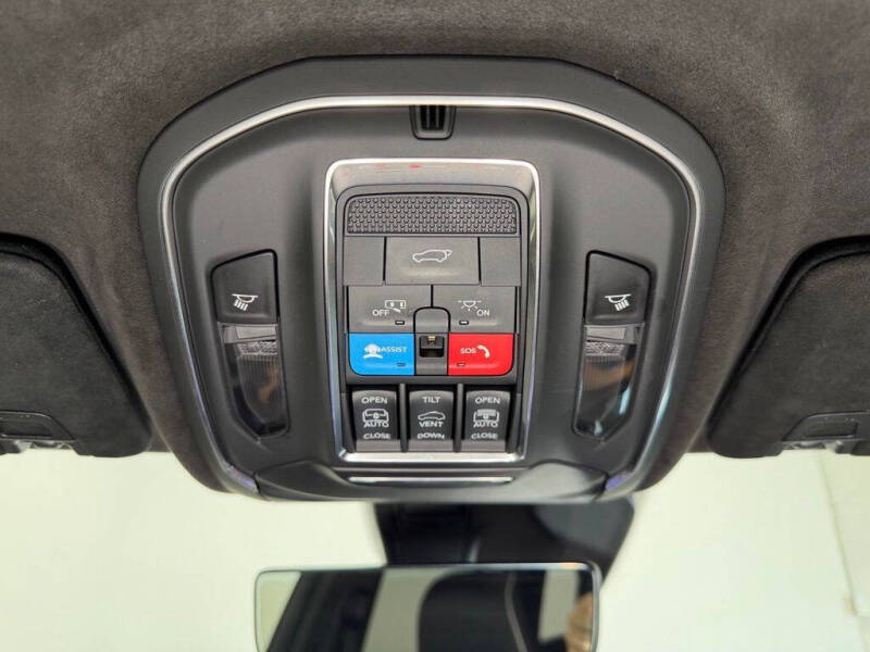 2025 Jeep Grand Cherokee Summit Reserve