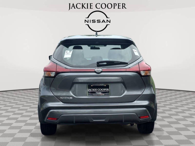 2023 Nissan Kicks S