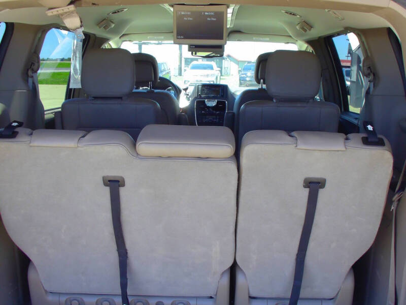 2014 Chrysler Town and Country Touring-L
