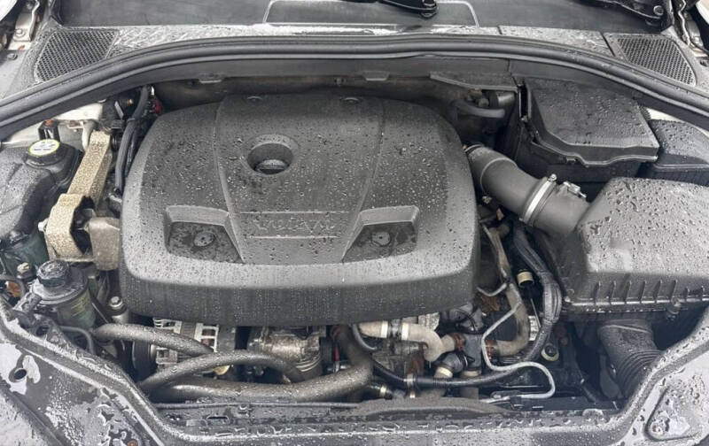 2016 Volvo XC60 T5 Drive-E Platinum