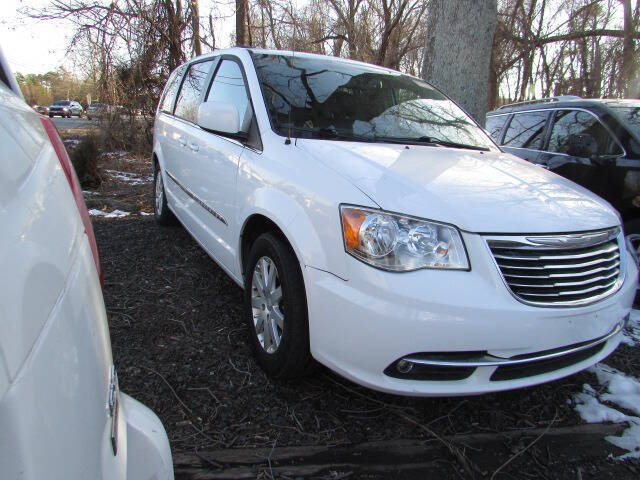 2016 Chrysler Town and Country for sale at Auto Outlet Of Vineland in Vineland NJ