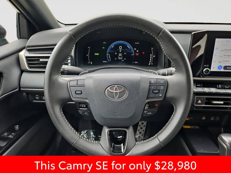2025 Toyota Camry SE