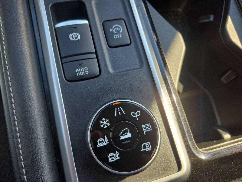 2022 Nissan Pathfinder S