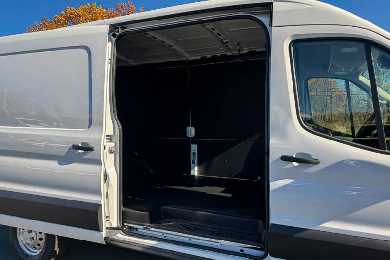 2025 Ford Transit 250