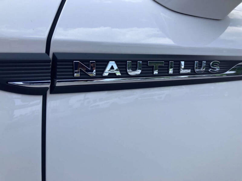 2023 Lincoln Nautilus Reserve