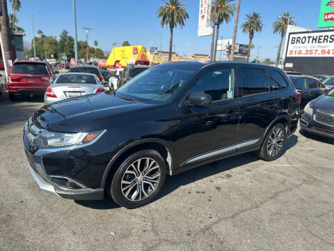 2017 Mitsubishi Outlander ES