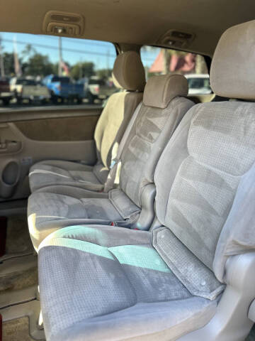 2009 Toyota Sienna CE 8-Passenger