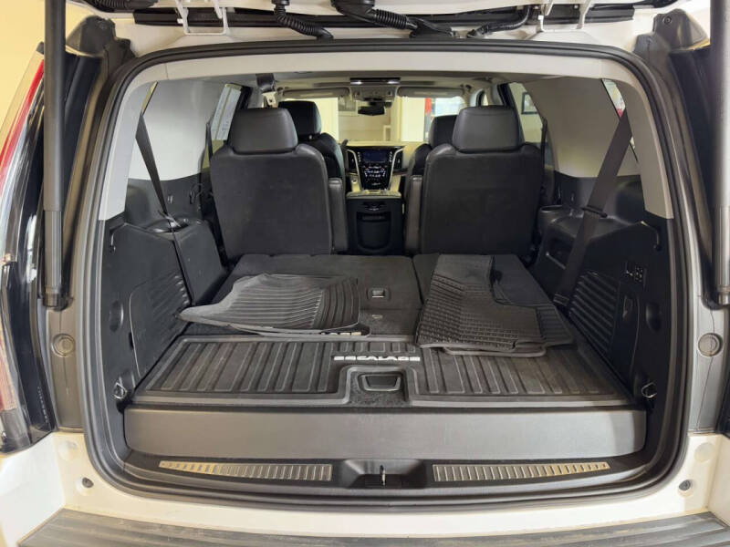 2020 Cadillac Escalade Luxury