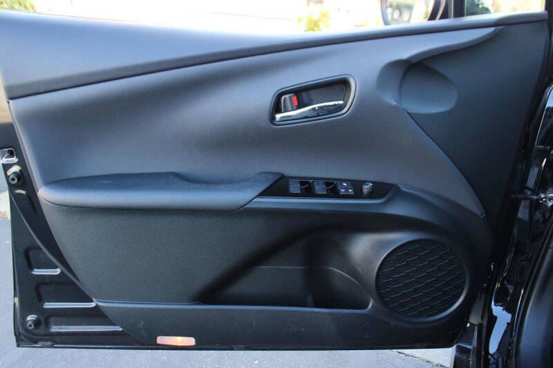 2022 Toyota Prius XLE