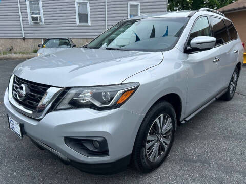 2017 Nissan Pathfinder SV