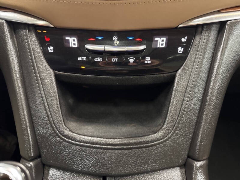 2017 Cadillac XT5 Platinum