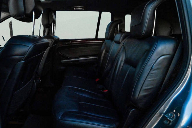 2011 Mercedes-Benz GL-Class GL 550 4MATIC