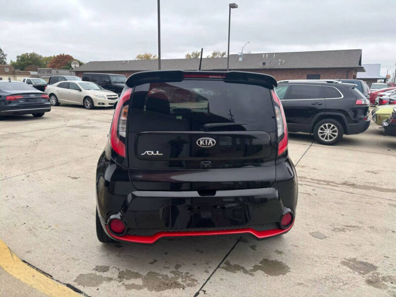 2015 Kia Soul +