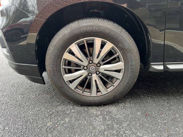 2020 Nissan Pathfinder SL