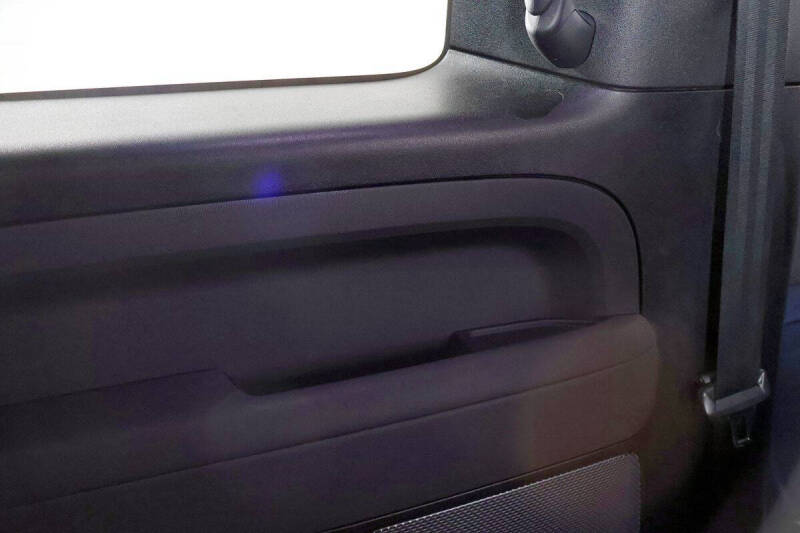 2023 Land Rover Defender 90 S