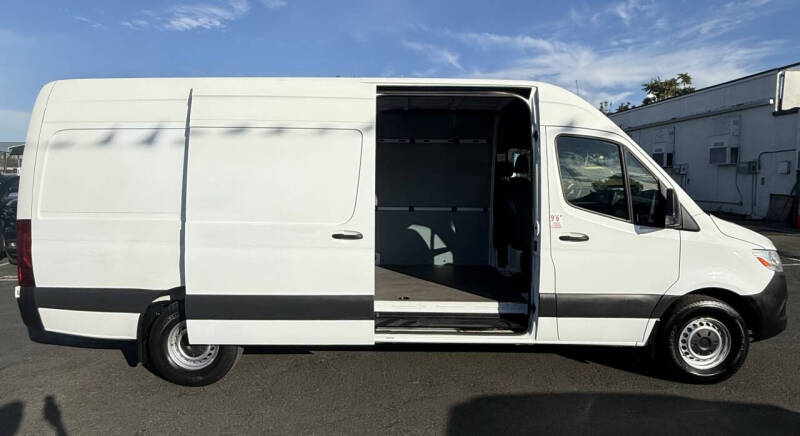 2021 Freightliner Sprinter 2500