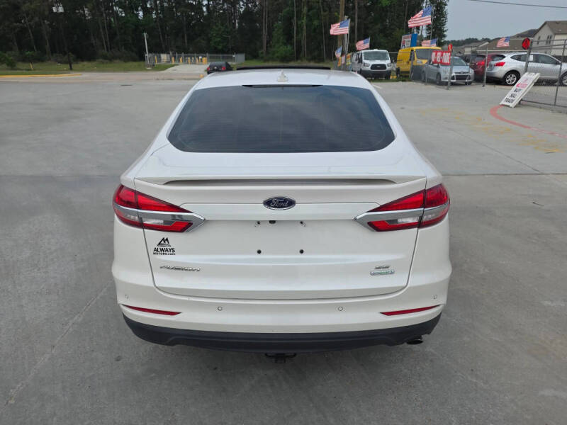 2020 Ford Fusion SE