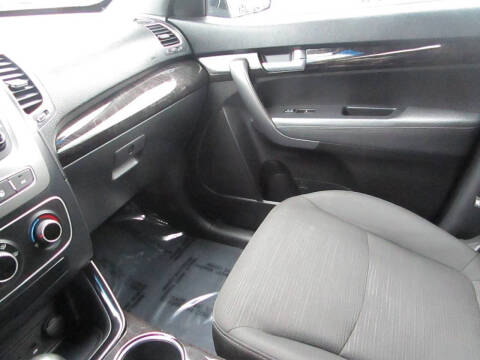 2015 Kia Sorento LX