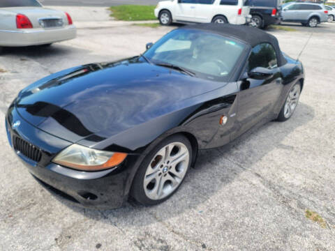 2004 BMW Z4 for sale at MEN AUTO SALES in Port Richey FL