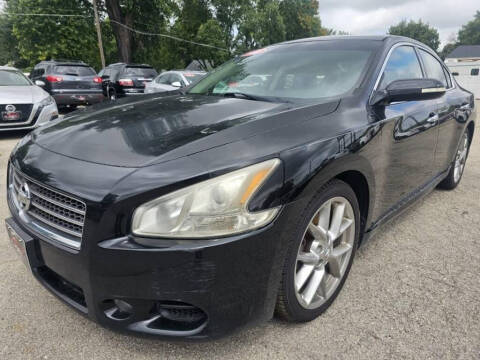 2010 Nissan Maxima for sale at El Pueblo Auto Sales in Des Moines IA