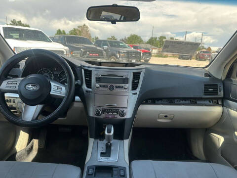 2010 Subaru Outback 2.5i Premium