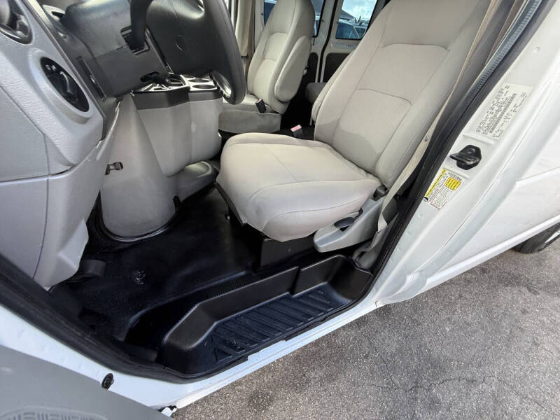 2012 Ford E-350