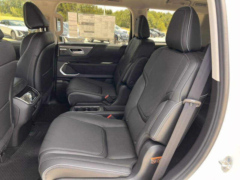 2027 Infiniti QX80 Luxe
