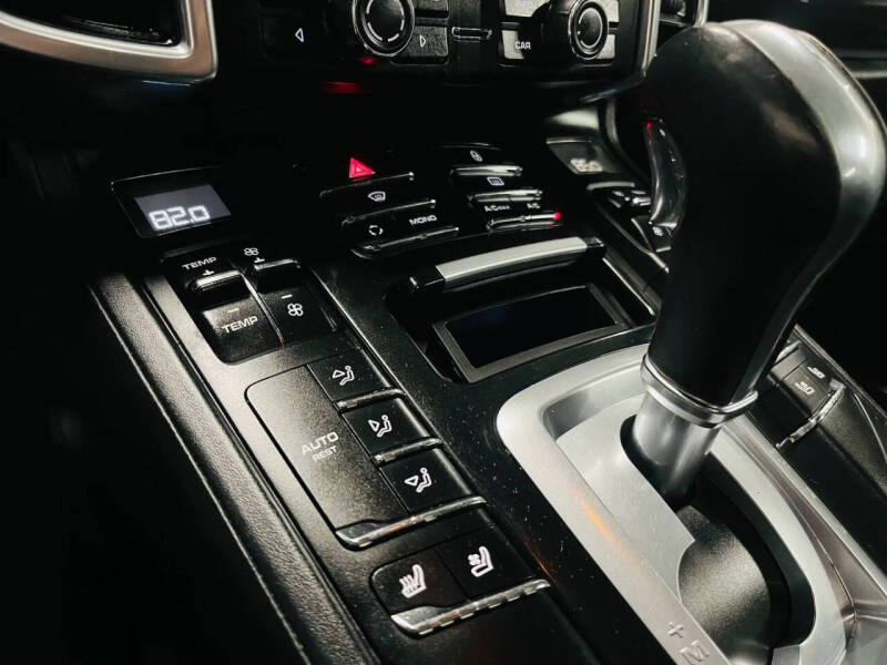 2012 Porsche Cayenne Turbo