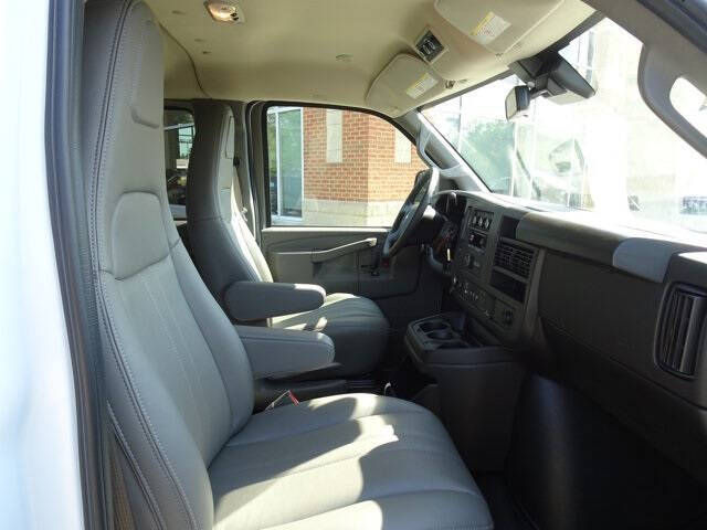 2024 Chevrolet Express LS 3500