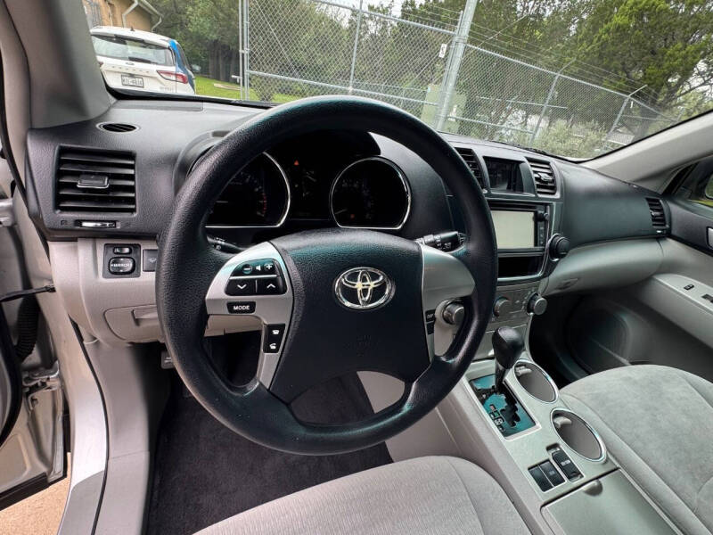 2013 Toyota Highlander Plus