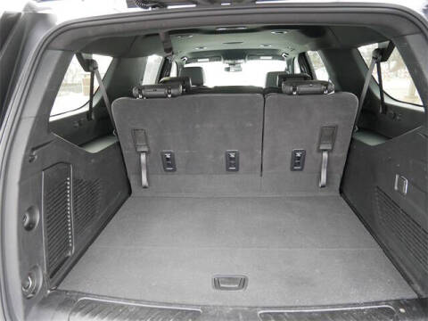 2025 Chevrolet Suburban LT