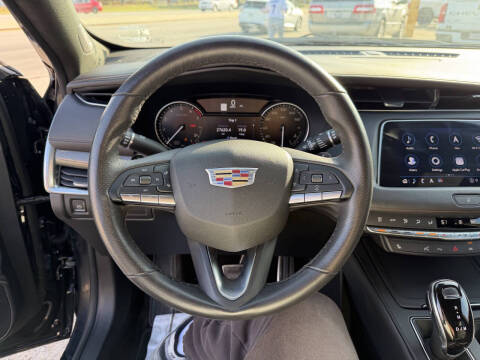 2022 Cadillac XT4 Sport