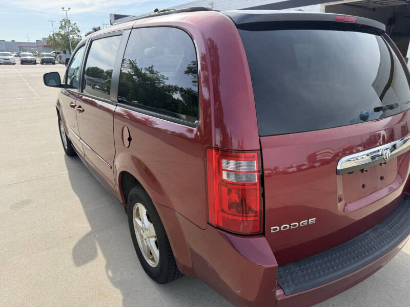 2010 Dodge Grand Caravan Hero