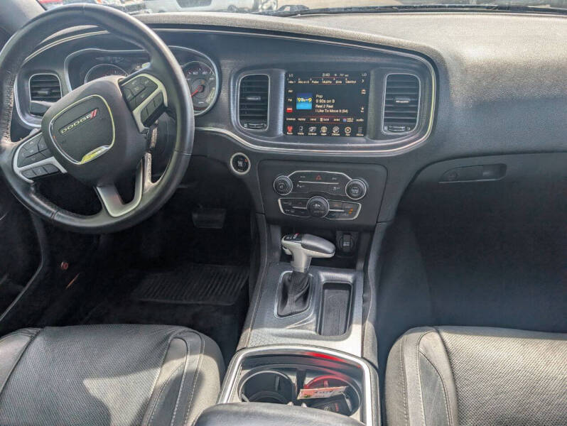 2015 Dodge Charger SXT