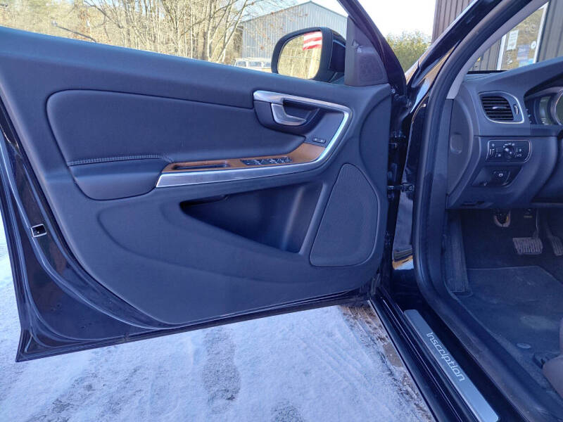 2016 Volvo S60 T5 Inscription Platinum