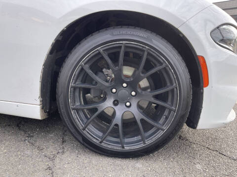 2015 Dodge Charger SE