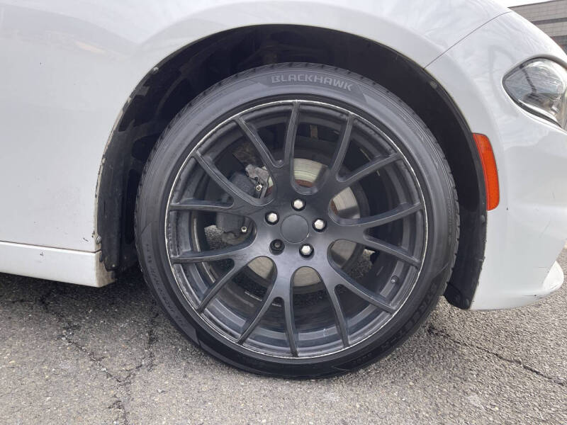 2015 Dodge Charger SE