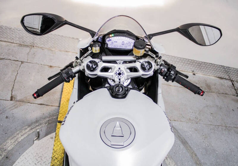 2014 Ducati Superbike 1199 Panigale S