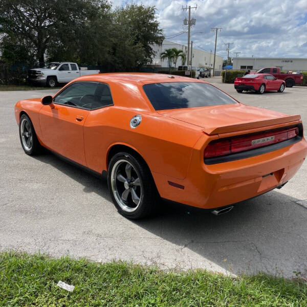 2014 Dodge Challenger SXT