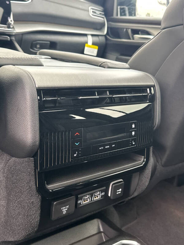 2025 Jeep Wagoneer Carbide