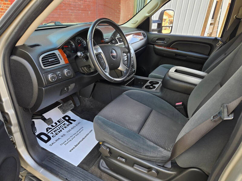 2009 GMC Yukon XL SLE 2500