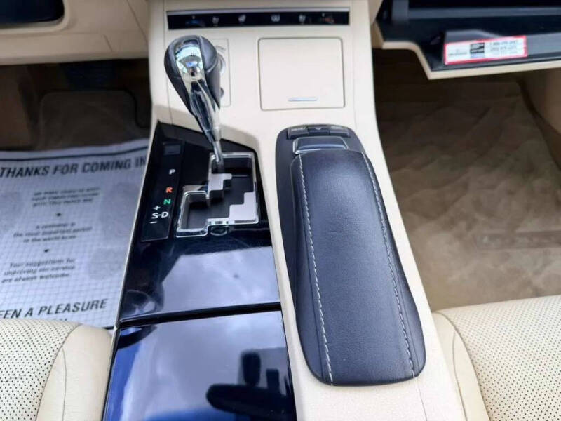 2013 Lexus ES 300h
