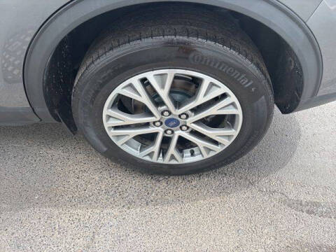2022 Ford Escape SEL