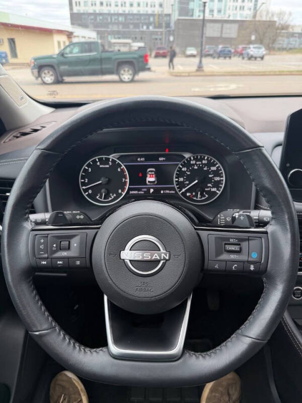 2023 Nissan Rogue SL