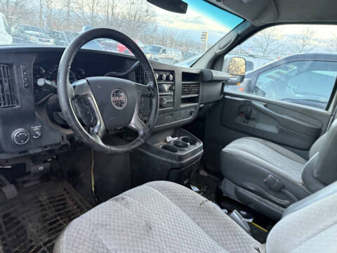 2010 GMC Savana LT 1500